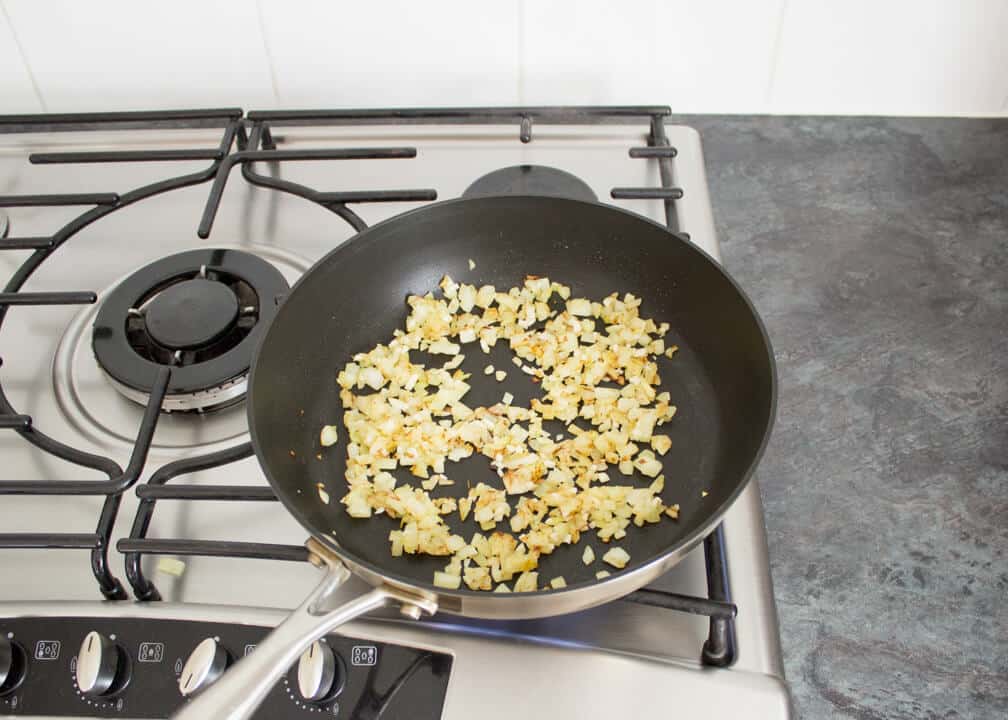 Spicy Baked Eggs | Shakshuka | Easy | Breakfast | One Pot | Tomato